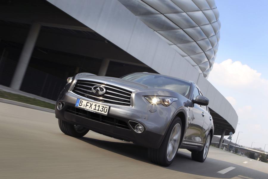  Infiniti FX30d S 2012 года  (фото 19 из 28)